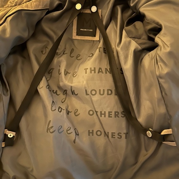 Mauritas leather puffer - Picture 2 of 3